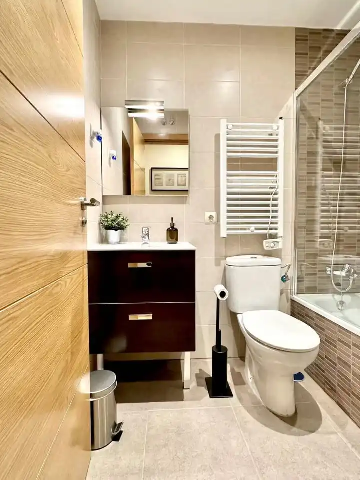 Bathroom of Flat for rent in Marbella  with Air Conditioner, Furnished and Internet