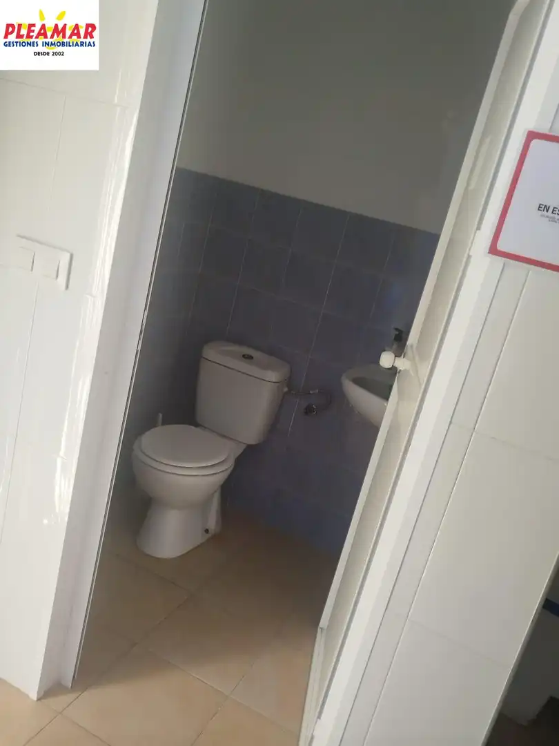 Bany de Local de lloguer en Chipiona