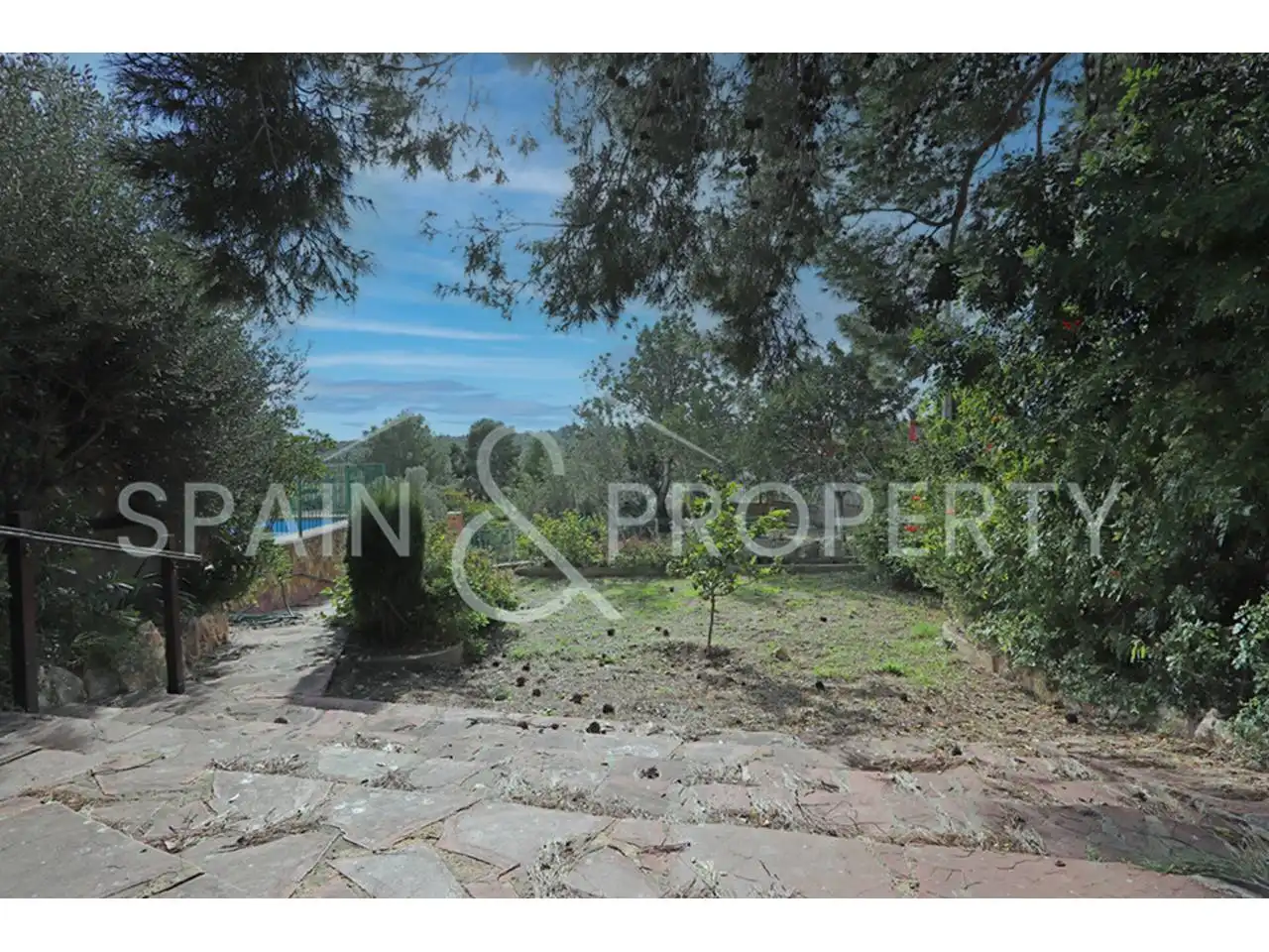 Houses for sale in Torrent  with Air Conditioner, Heating and Private garden