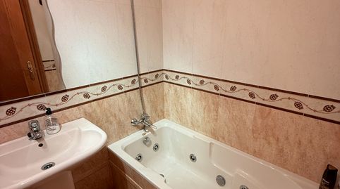 Foto 5 de Apartament en venda a Calle Alcanadre, Los Lirios, Logroño