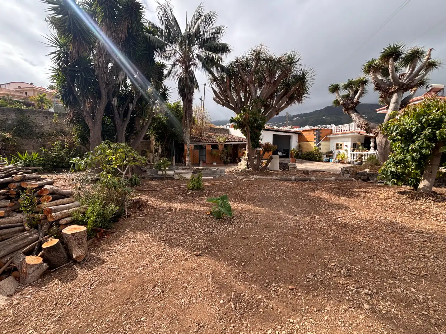Vista exterior de Casa o xalet en venda en Icod de los Vinos amb Jardí privat, Terrassa i Traster
