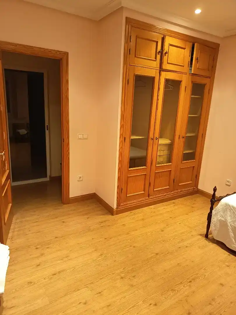 Habitación de Piso para compartir en Ciudad Real con Aire acondicionado, Parquet y Amueblado