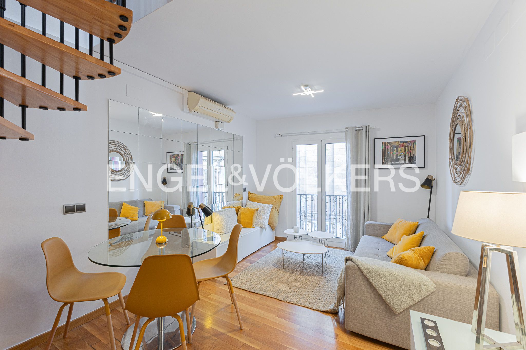 Living room of Flat for sale in  Barcelona Capital  with Air Conditioner, Heating and Terrace