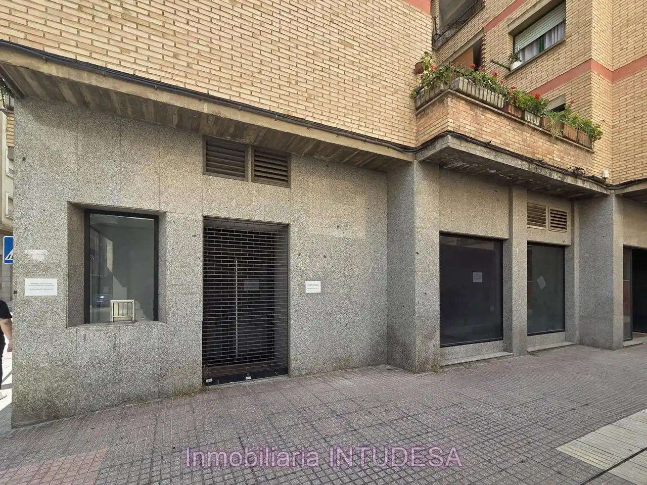 Vista exterior de Local en venta en Tudela