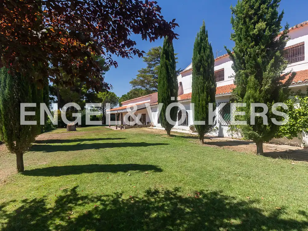 Garden of Houses for sale in Requena  with Heating, Private garden and Terrace