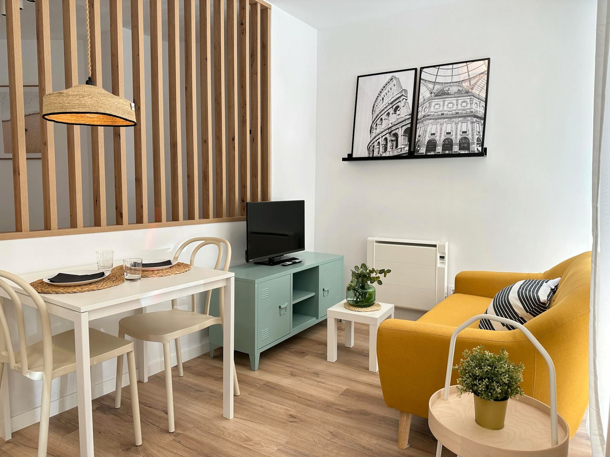 Living room of Flat to rent in  Madrid Capital  with Heating, Furnished and Washing machine