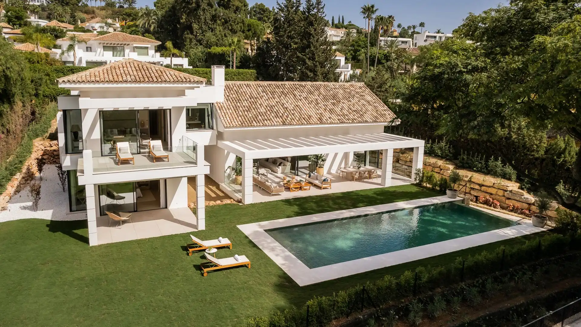 Jardí de Casa o xalet en venda en Estepona amb Aire condicionat, Terrassa i Piscina