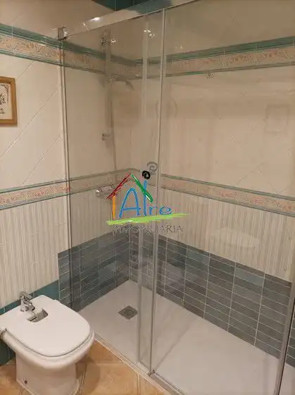 Baño de Casa o chalet en venta en Almonte con Aire acondicionado, Calefacción y Jardín privado