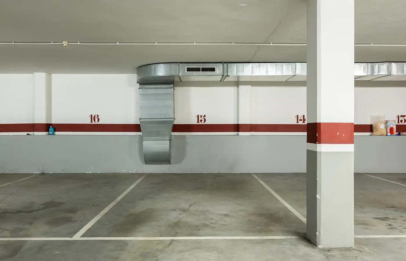 Parkplatz von Dachboden zum Verkauf in A Coruña Capital  mit Parkett, Terrasse und Abstellraum