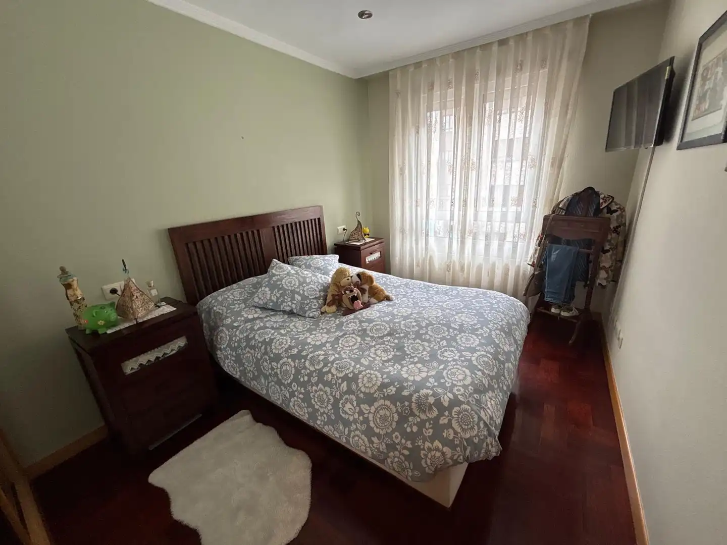 Habitación de Piso en venta en Oviedo  con Calefacción, Parquet y Trastero