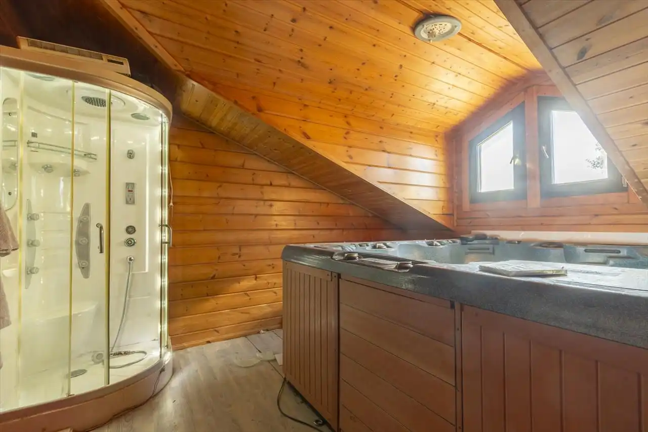 Bathroom of Houses for sale in Nuevo Baztán  with Heating, Private garden and Storage room