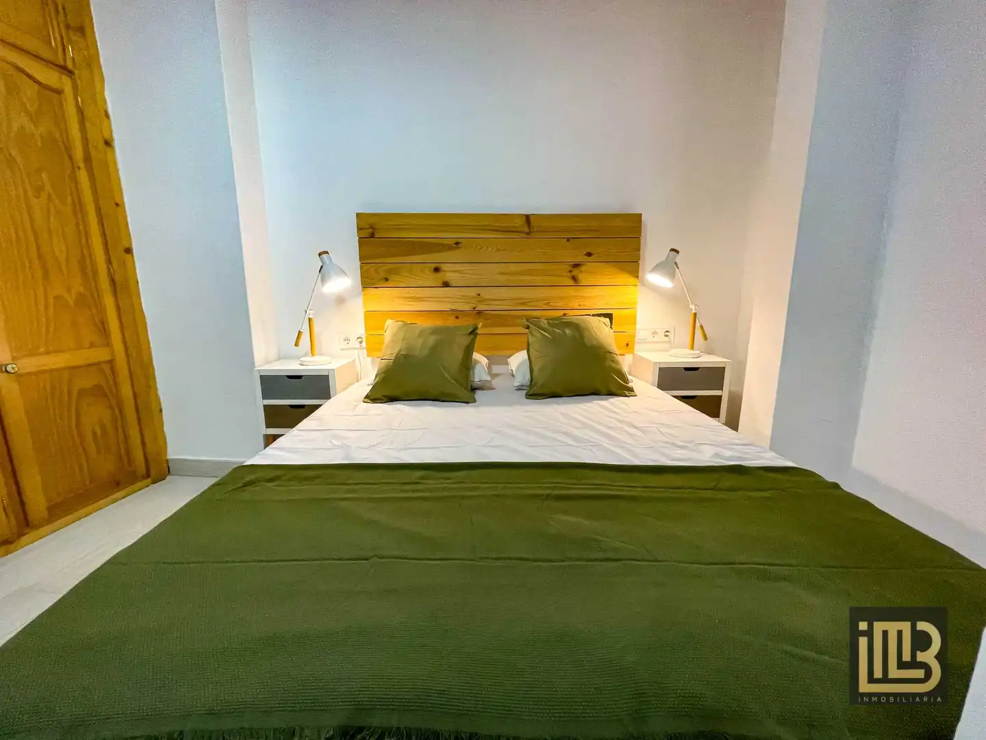 Habitación de Piso en venta en Málaga con Aire acondicionado, Microondas y TV