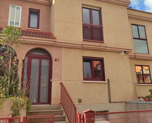 Exterior view of Single-family semi-detached for sale in  Logroño  with Air Conditioner and Heating