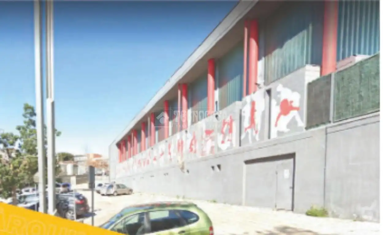 Vista exterior de Local en venta en Badalona