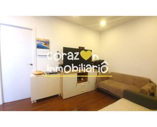 Living room of Flat for sale in  Madrid Capital  with Air Conditioner, Heating and Parquet flooring