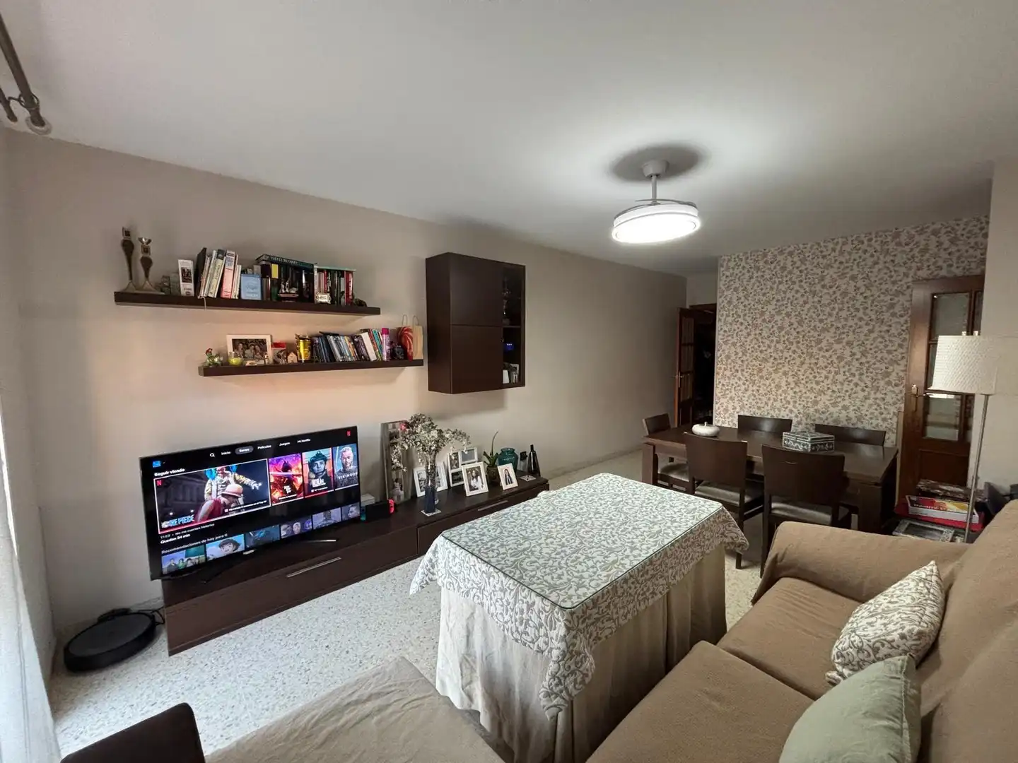 Sala d'estar de Pis en venda en Dos Hermanas amb Aire condicionat, Calefacció i Terrassa