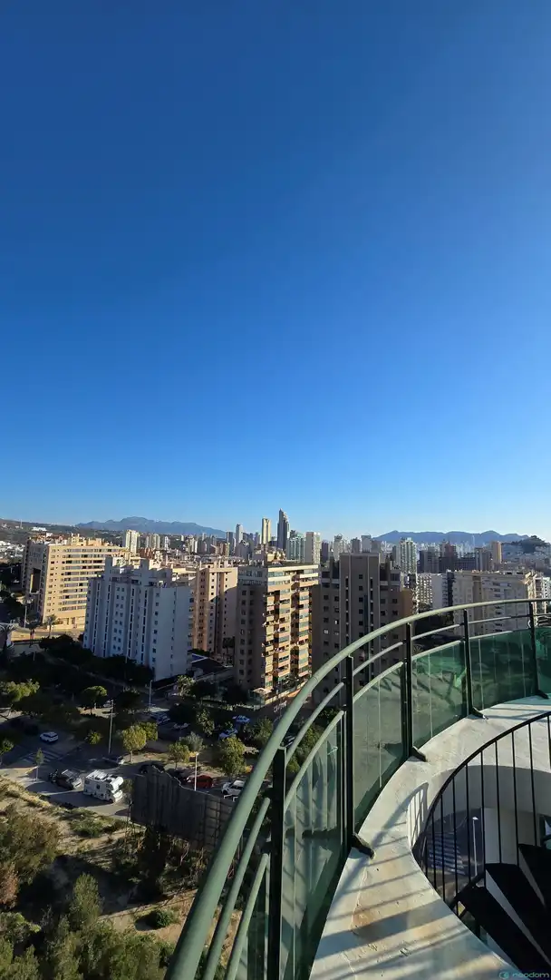 Außenansicht von Wohnung zur Miete in Villajoyosa / La Vila Joiosa mit Terrasse und Schwimmbad