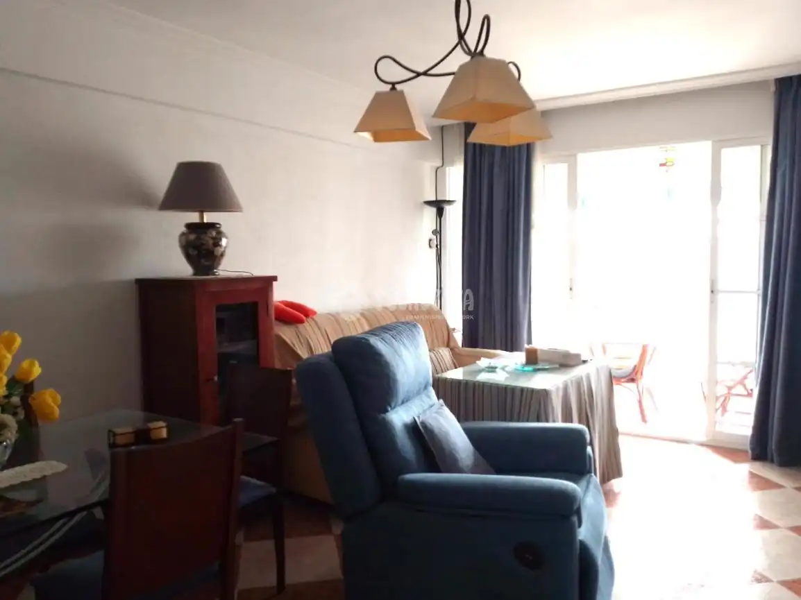 Sala de estar de Piso en venta en Sevilla con Aire acondicionado, Terraza y Amueblado