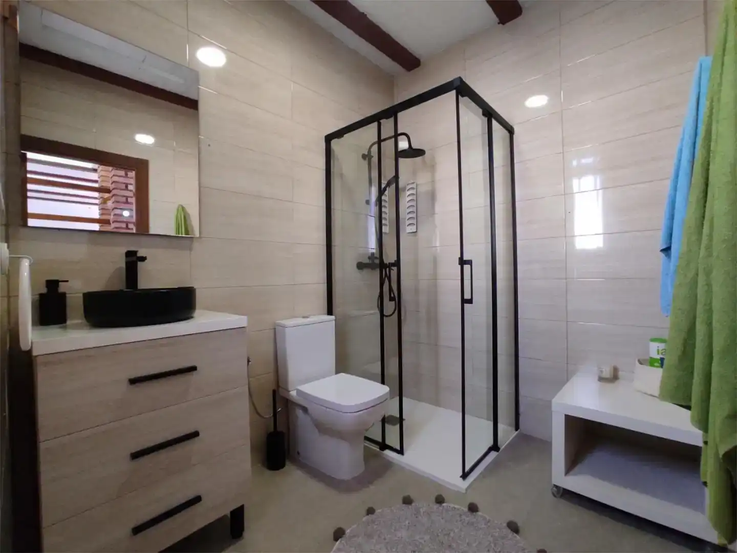Bany de Finca rústica en venda en San Pedro del Pinatar amb Aire condicionat