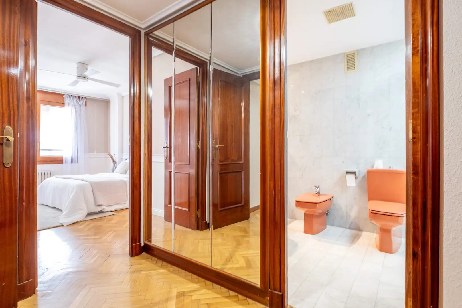 Bathroom of Flat for sale in Zaragoza  with Air Conditioner, Heating and Terrace