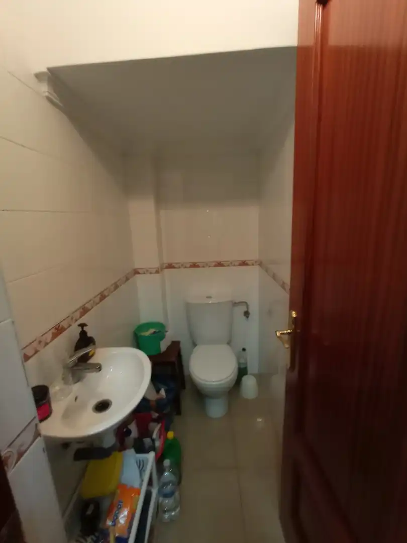 Badezimmer von Geschaftsraum zum Verkauf in Chipiona mit Klimaanlage