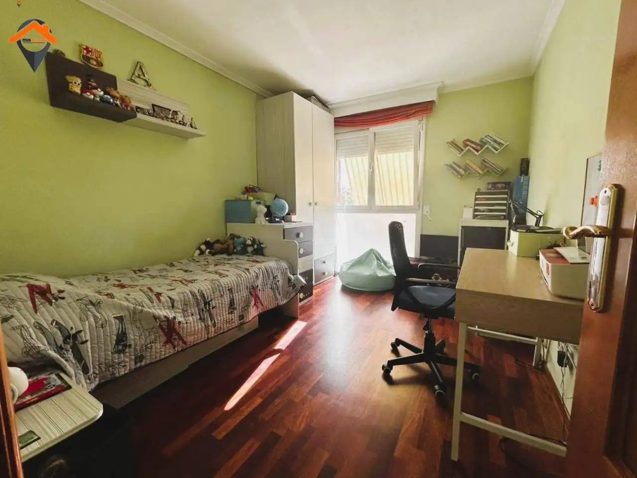 Habitación de Piso en venta en Sabadell con Aire acondicionado, Calefacción y Parquet
