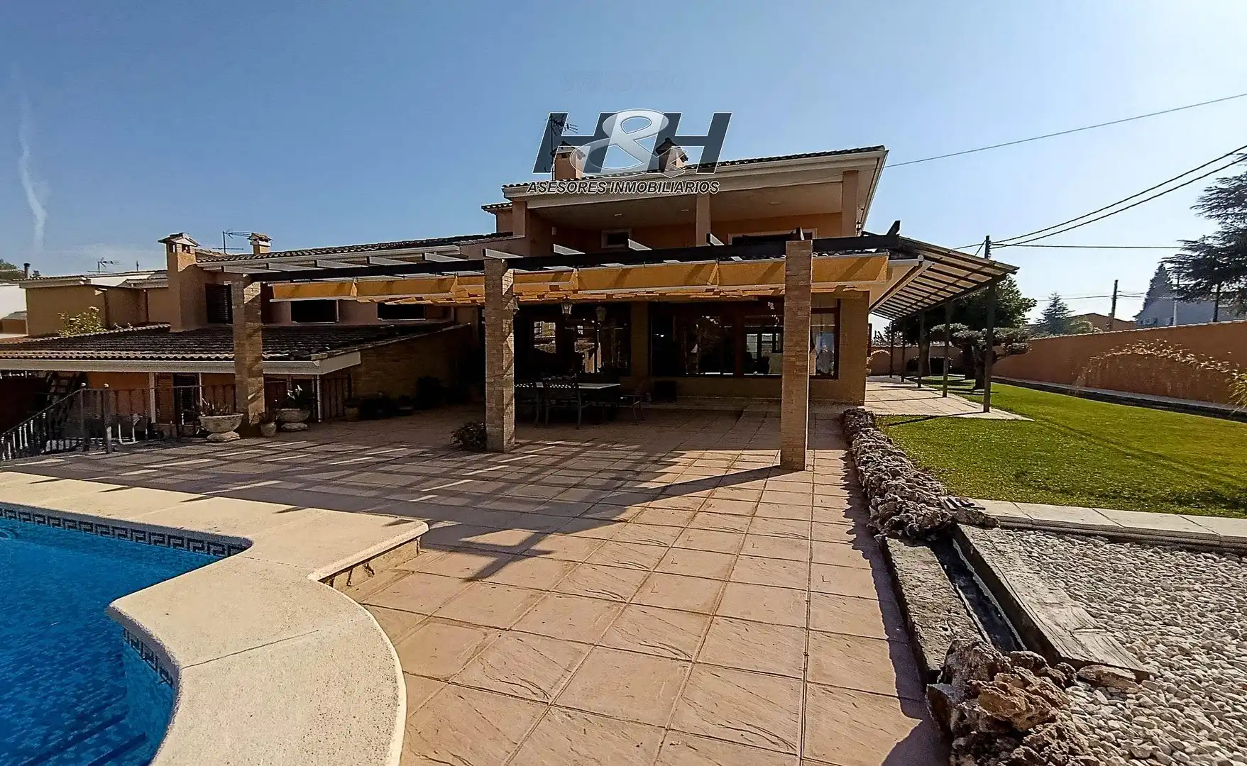 Casa o xalet en venda en Riba-roja de Túria amb Aire condicionat, Calefacció i Jardí privat