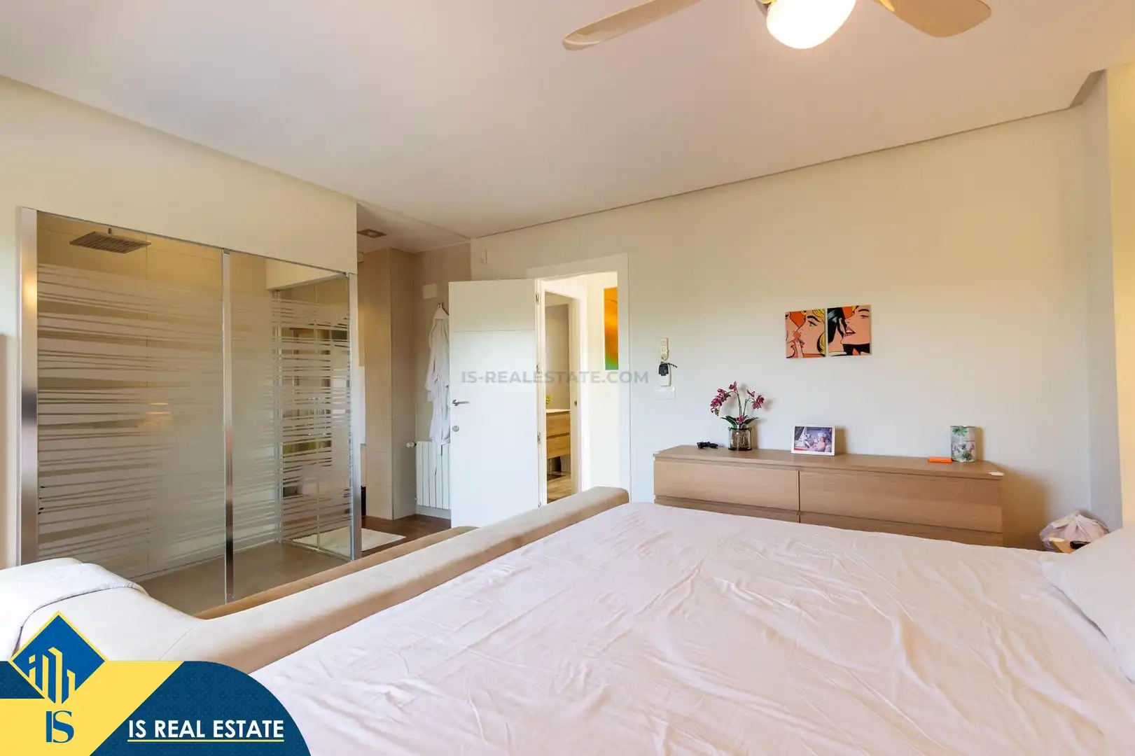 Dormitori de Casa o xalet en venda en Alicante / Alacant amb Terrassa, Piscina i Moblat