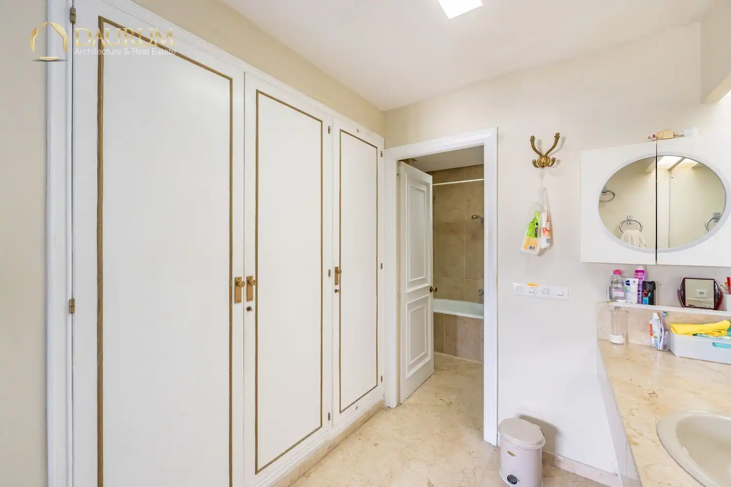 Bathroom of Flat for sale in Marbella  with Terrace