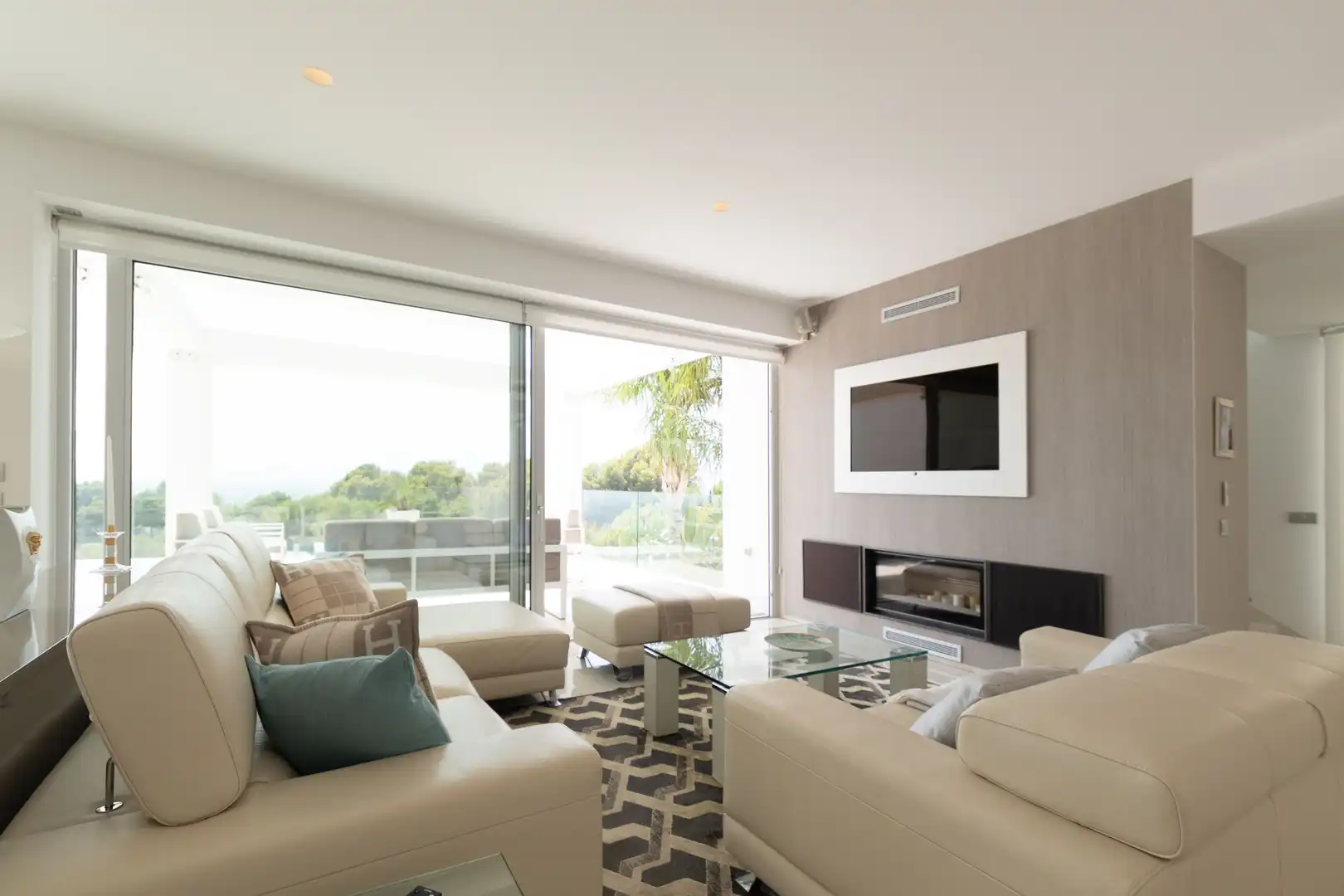Living room of Houses for sale in Altea  with Air Conditioner, Private garden and Terrace