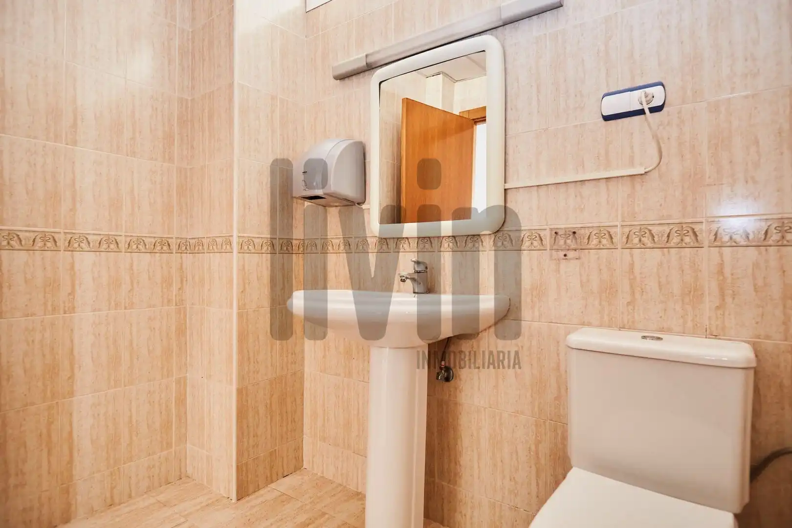 Baño de Oficina en venta en Jaén con Aire acondicionado y Calefacción
