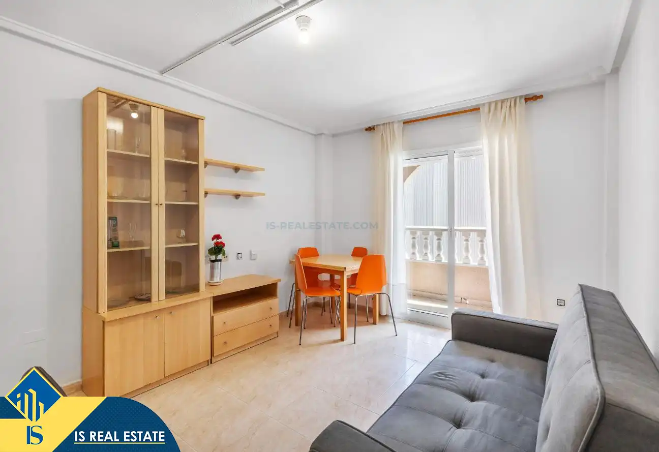 Vista exterior de Estudio en venta en Torrevieja con Calefacción, Terraza y Amueblado