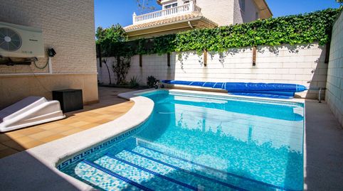 Chalet en zona Barrio San José de Petrer  con piscina privada climatatizada., imatge 3
