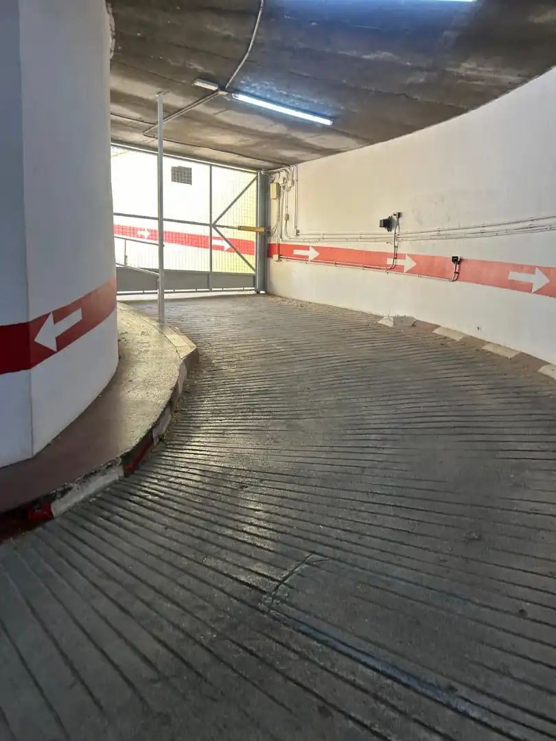 Parking for sale in Plaza Abderramán II, imagen 2
