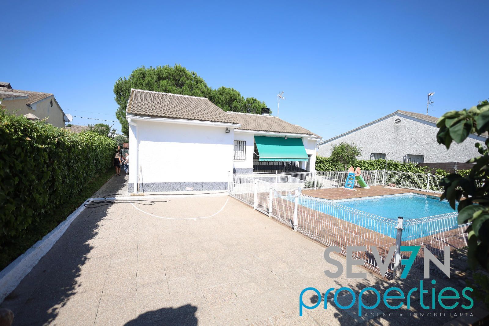 Exterior view of House or chalet for sale in Arcicóllar  with Private garden, Terrace and Storage room