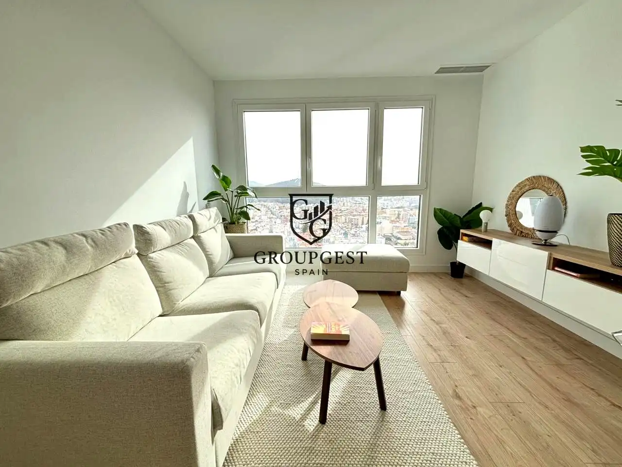 Living room of Flat for rent in Málaga Capital  with Air Conditioner, Heating and Parquet flooring