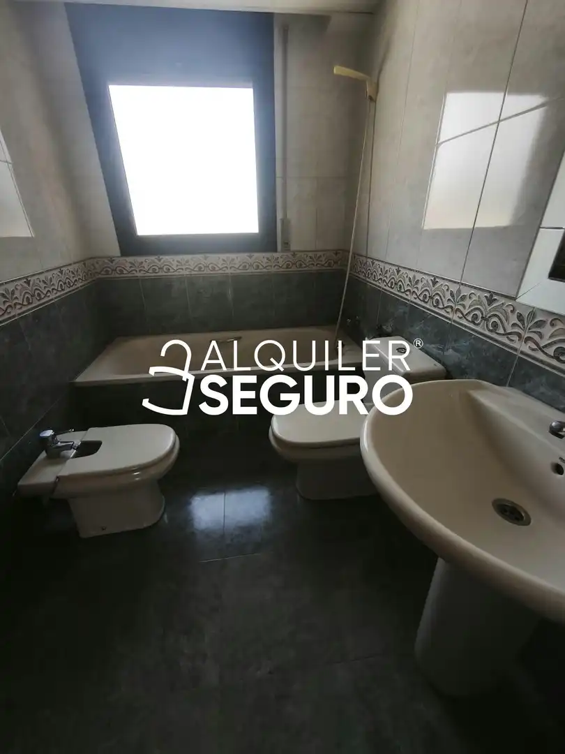 Bany de Pis de lloguer en Zaragoza amb Aire condicionat, Calefacció i Terrassa