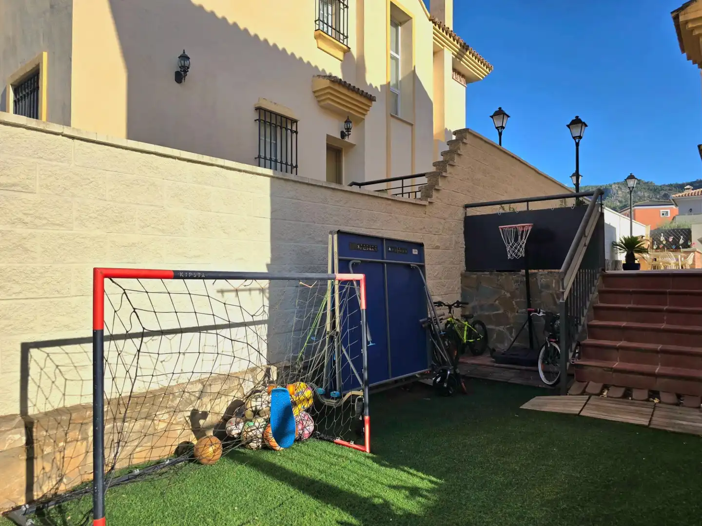 Jardí de Casa adosada en venda en Alhaurín de la Torre amb Aire condicionat, Calefacció i Terrassa