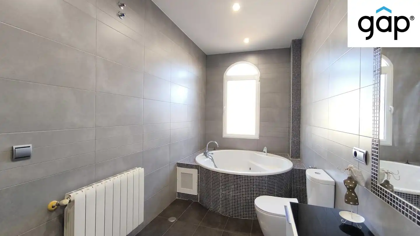 Baño de Casa o chalet en venta en Horcajo de Santiago con Aire acondicionado, Calefacción y Amueblado