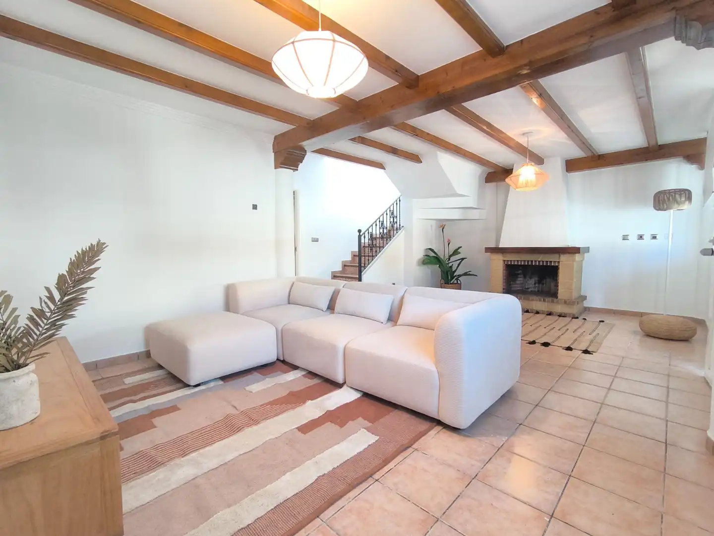 Sala d'estar de Casa o xalet en venda en Orihuela amb Terrassa i Piscina