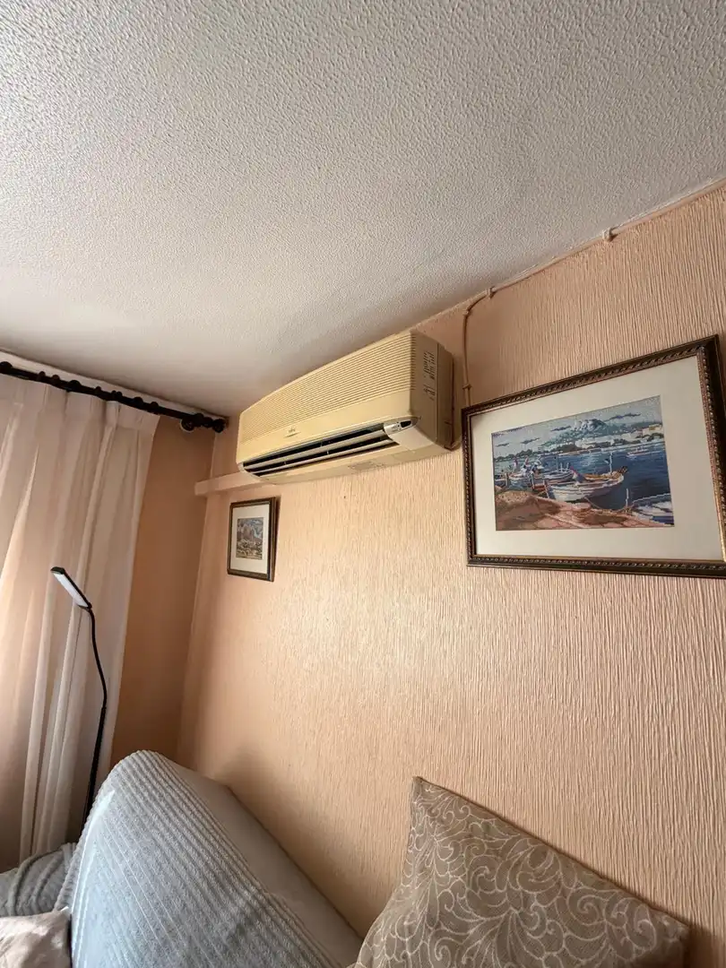 Sala d'estar de Pis en venda en Madrid amb Aire condicionat i Calefacció