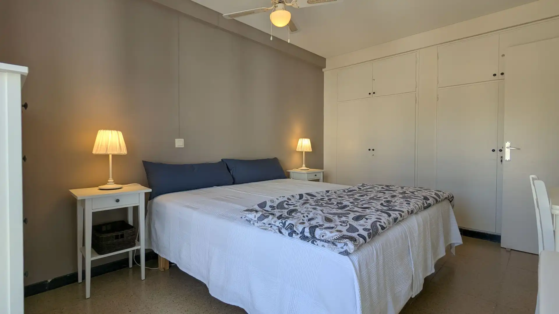 Habitación de Apartamento en venta en Salou con Terraza, Amueblado y Lavadora