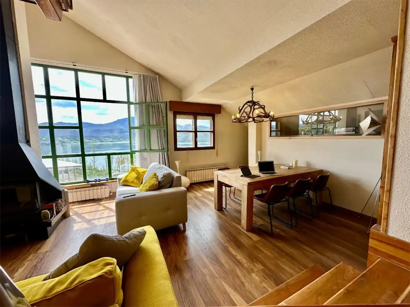 Sala de estar de Piso en venta en Riaño con Trastero y Amueblado