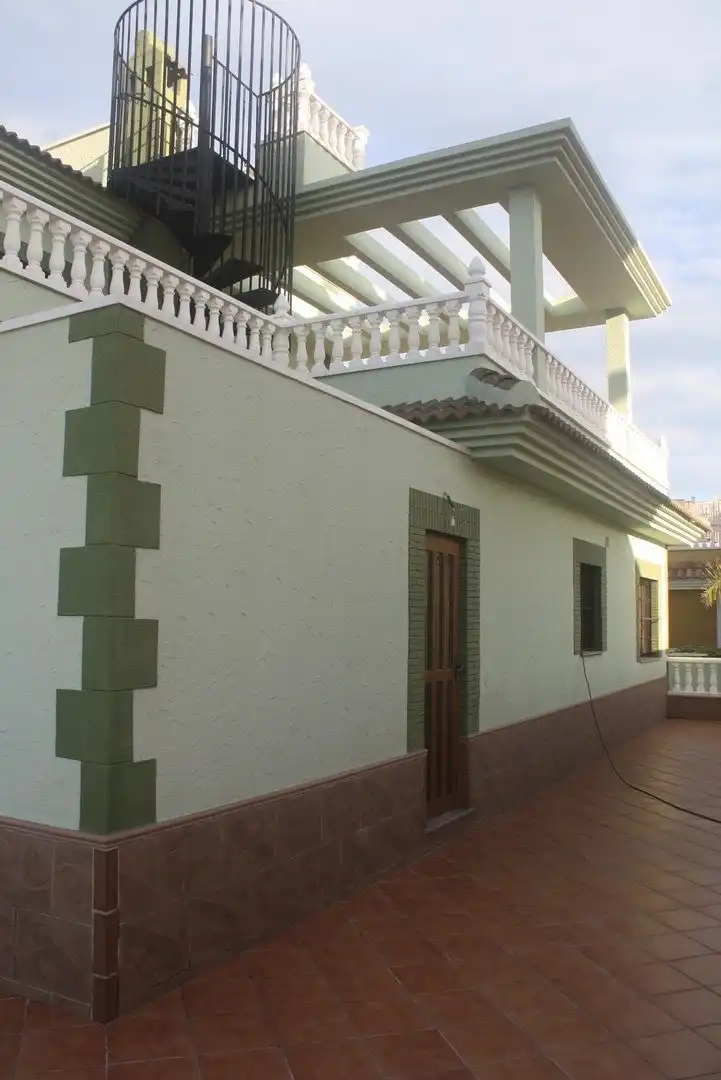 Chalet con piscina en venta en Los Balcones - Los Altos, imagen 4