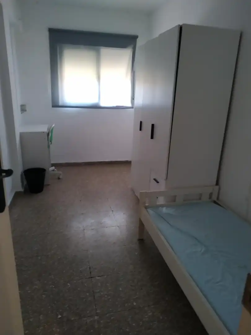 Habitación de Piso en venta en Valencia con Amueblado y Horno