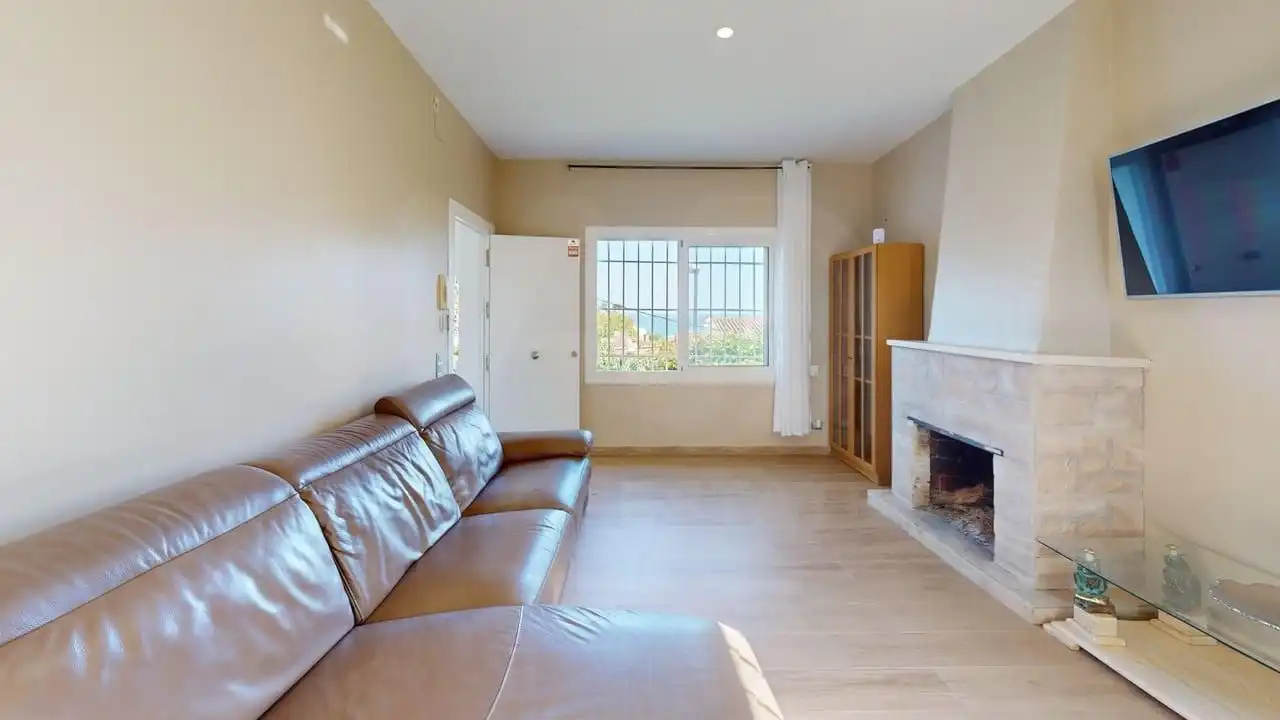 Sala d'estar de Casa o xalet en venda en Canet de Mar amb Calefacció i Terrassa