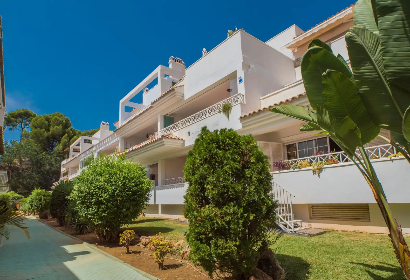 Flat with pool for sale in Avenida de la Alcudia 122