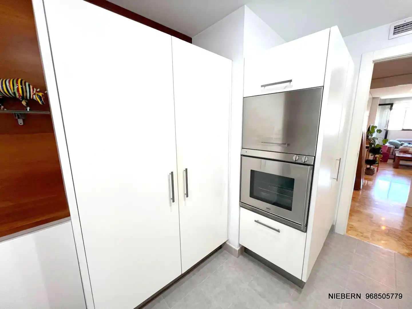 Wohnung zur Miete in Avenida Reina Victoria Eugenia, Alameda