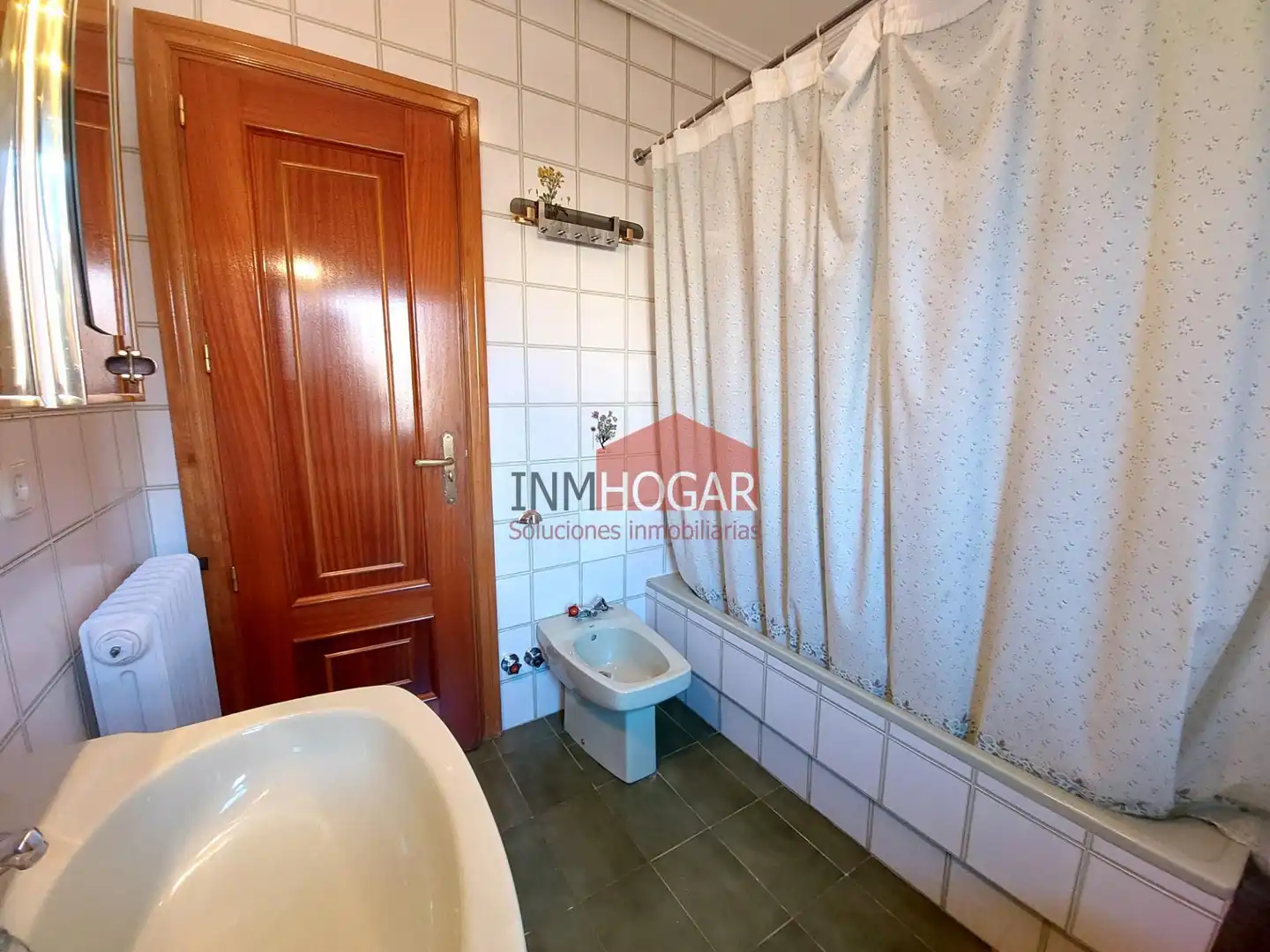 Bany de Casa o xalet en venda en Ávila amb Calefacció, Jardí privat i Traster