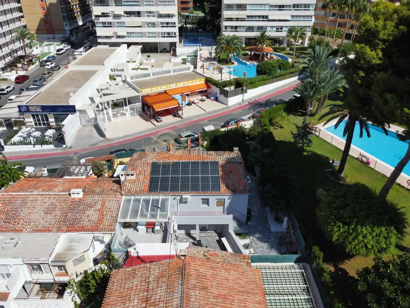 Vista exterior de Casa o chalet en venta en Benidorm con Aire acondicionado, Calefacción y Jardín privado